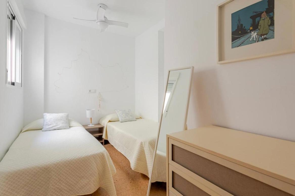 Apartamento Espacioso En La Playa De Gandia Exterior foto